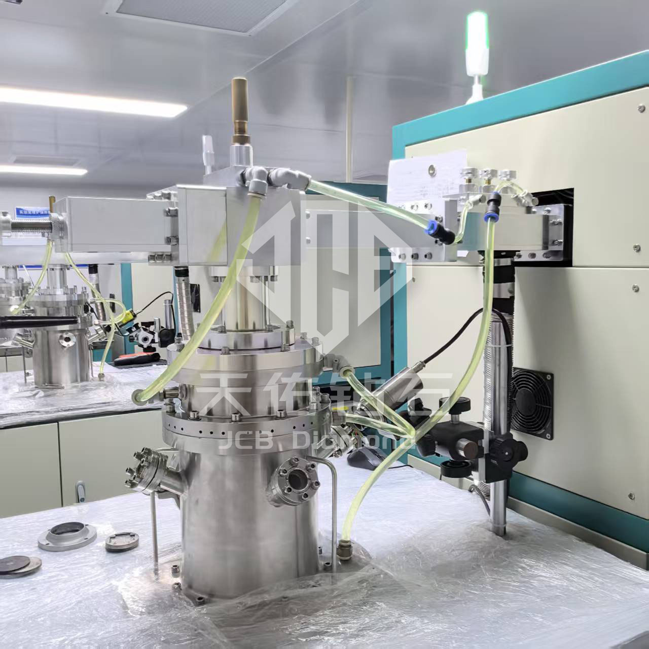 Оборудование MPCVD мощностью 6 кВт для микроволновой плазменно-химической парофазной депозиции (MPCVD) предназначено для выращивания алмазов оптического и электронного качества.