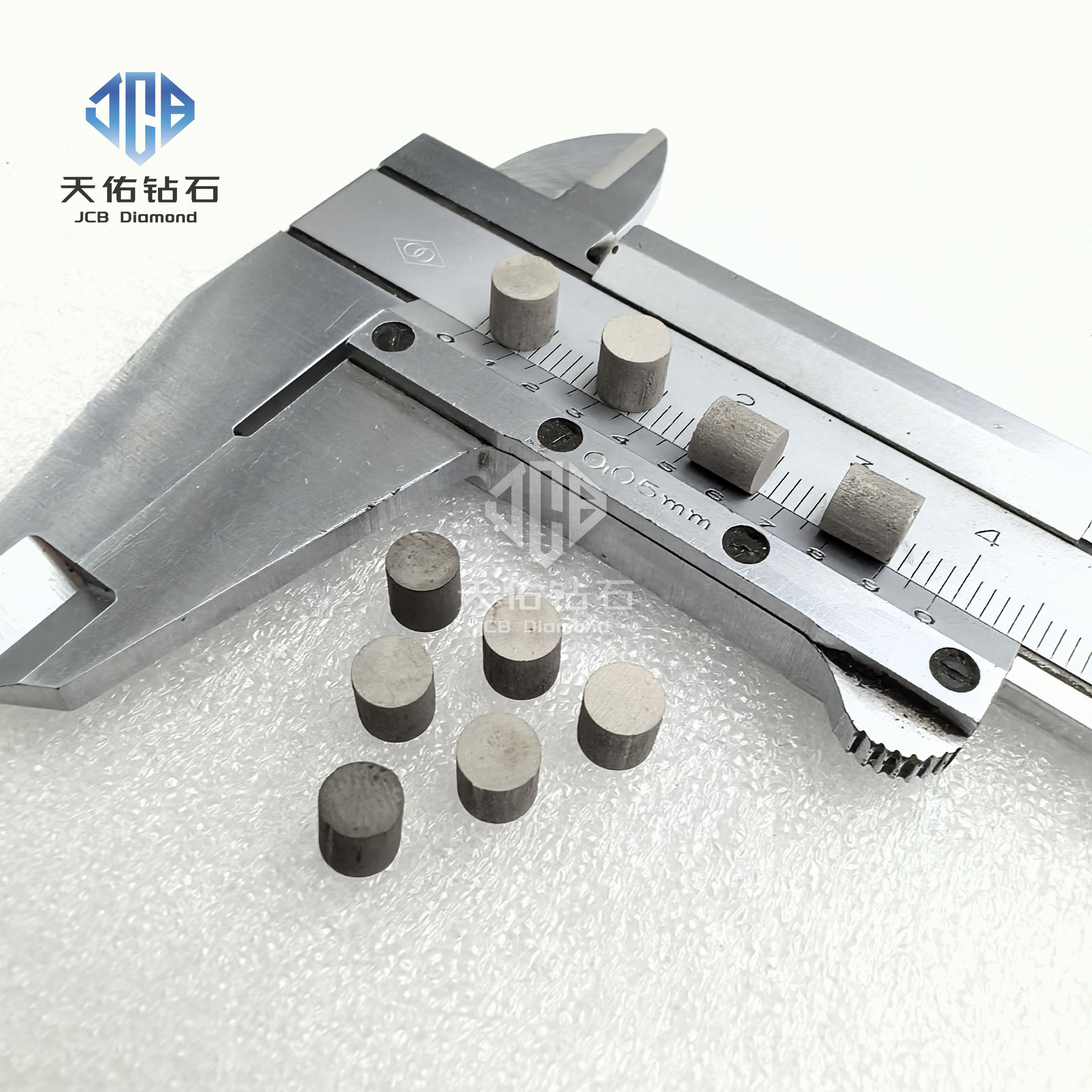 Твердосплавная вставка D5*5 мм с никелевым покрытием