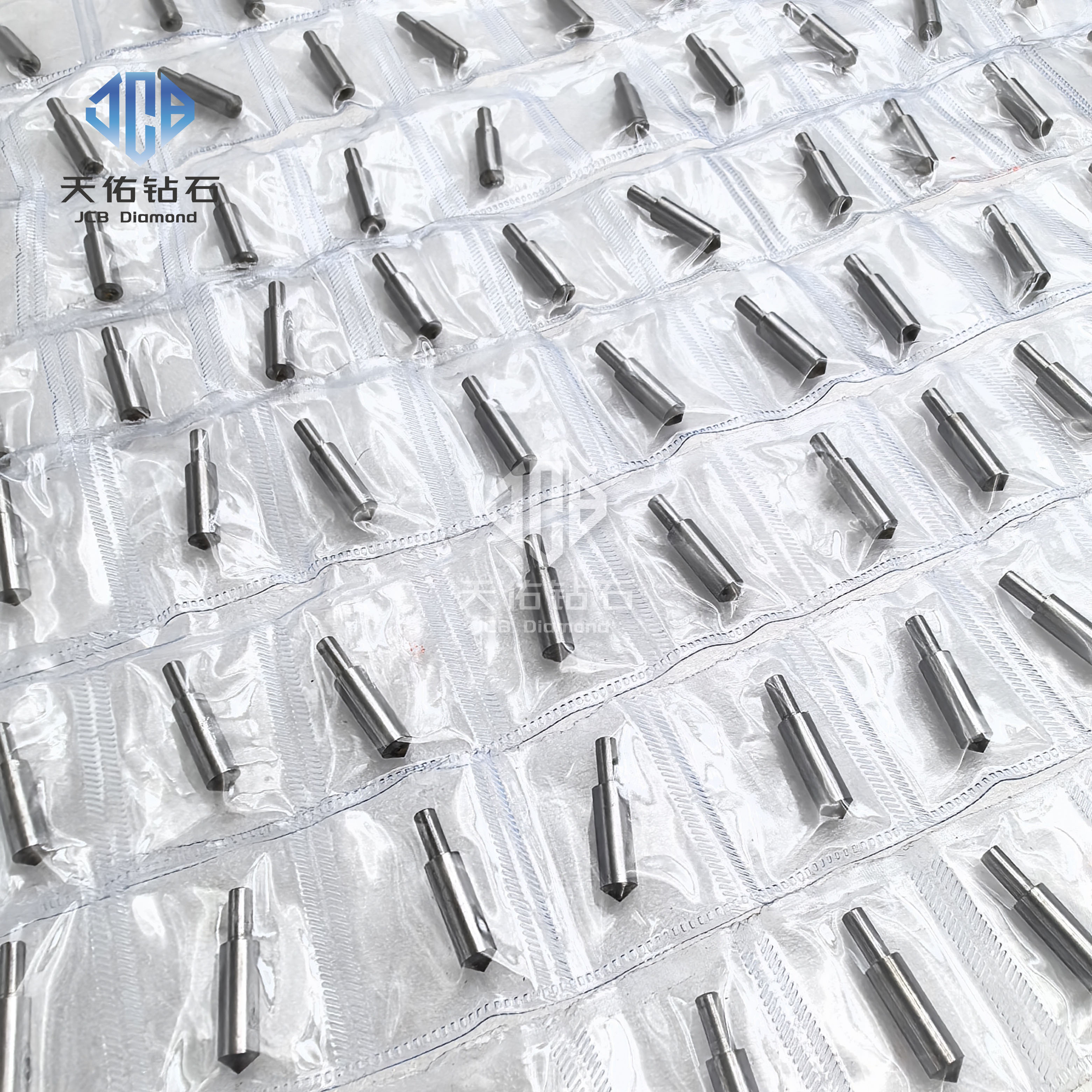 Инструменты для гравировки монокристаллов весом 0,11–0,15 карата