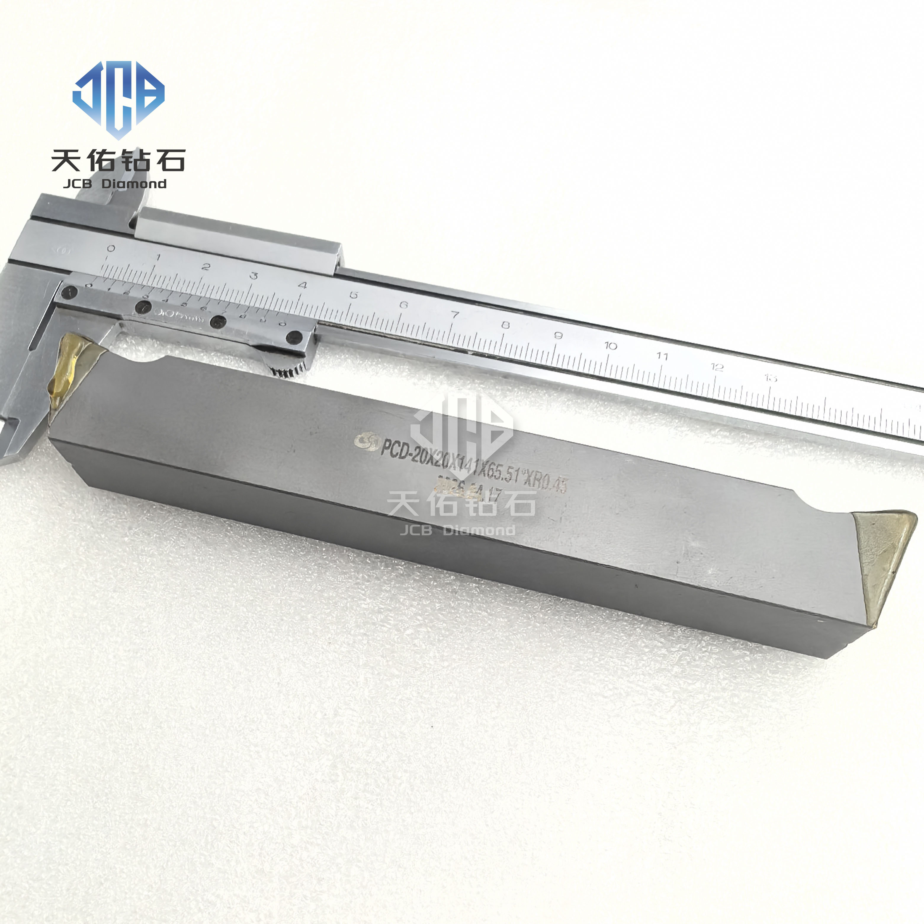 PCD-20×20×141×65.51º×R0.45